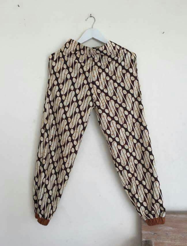 fits so iconic without you seeing his face...