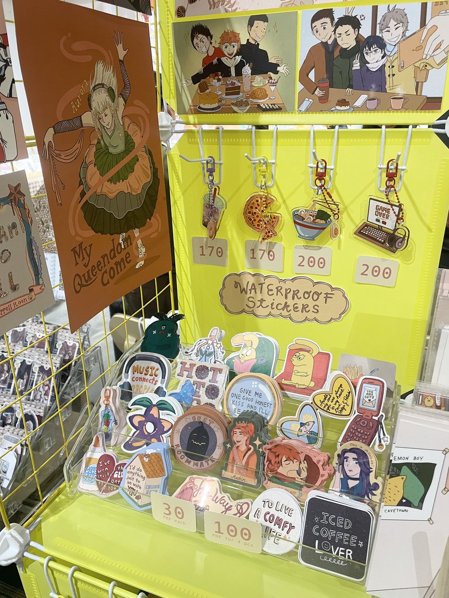 My first event with @/wetmarketph 💗 thank you for having this free event to showcase our craft ✨ I had a fun interaction with the customers and fellow artists. 

It’s my first time to have this table setup, and i’m proud that I was able to put up this set up all by myself 💪