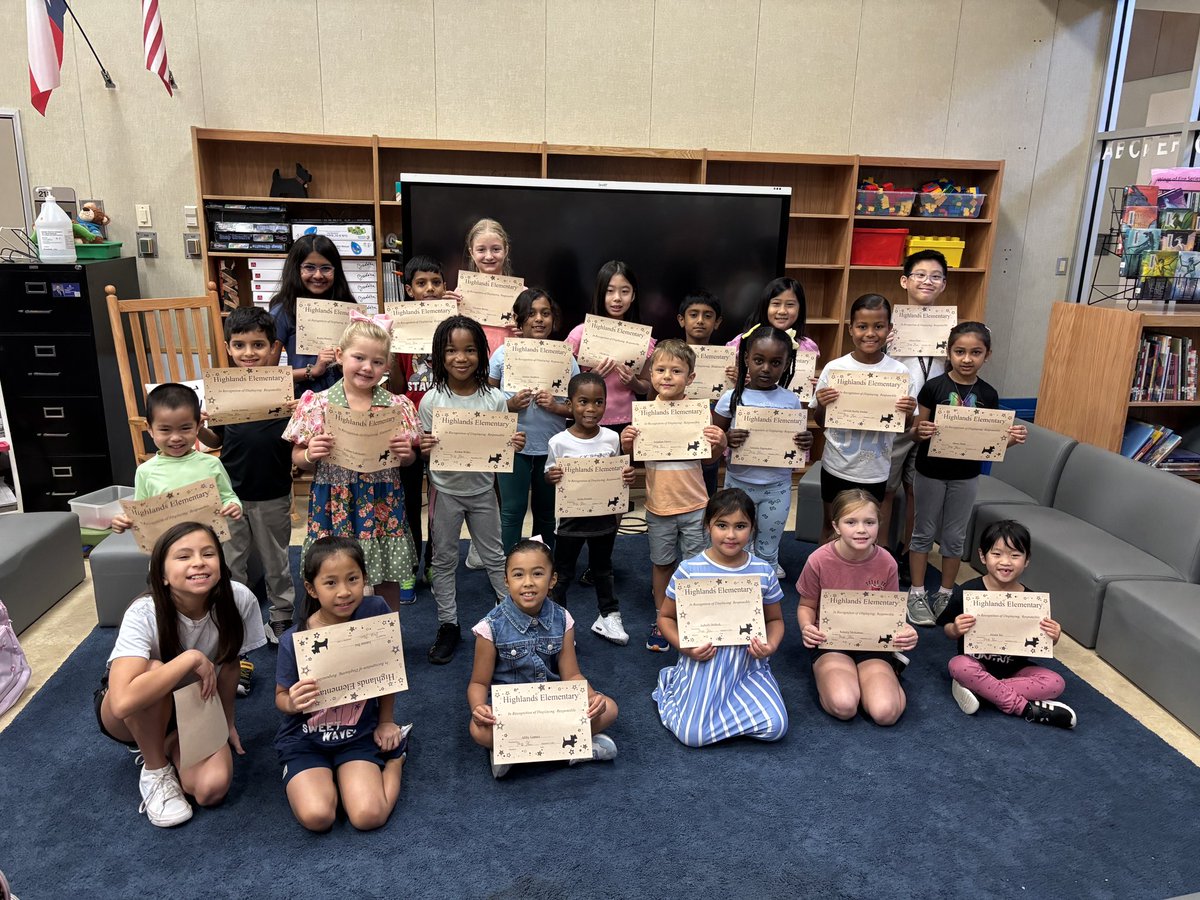 Congratulations to our first bunch of “Student of the Month” winners exemplifying August’s core value of RESPONSIBILITY! We’re so proud of you! 🤩 <a href="/FortBendISD/">Fort Bend ISD</a> <a href="/FBISDCounselors/">FBISD_Prof School Counselors</a>