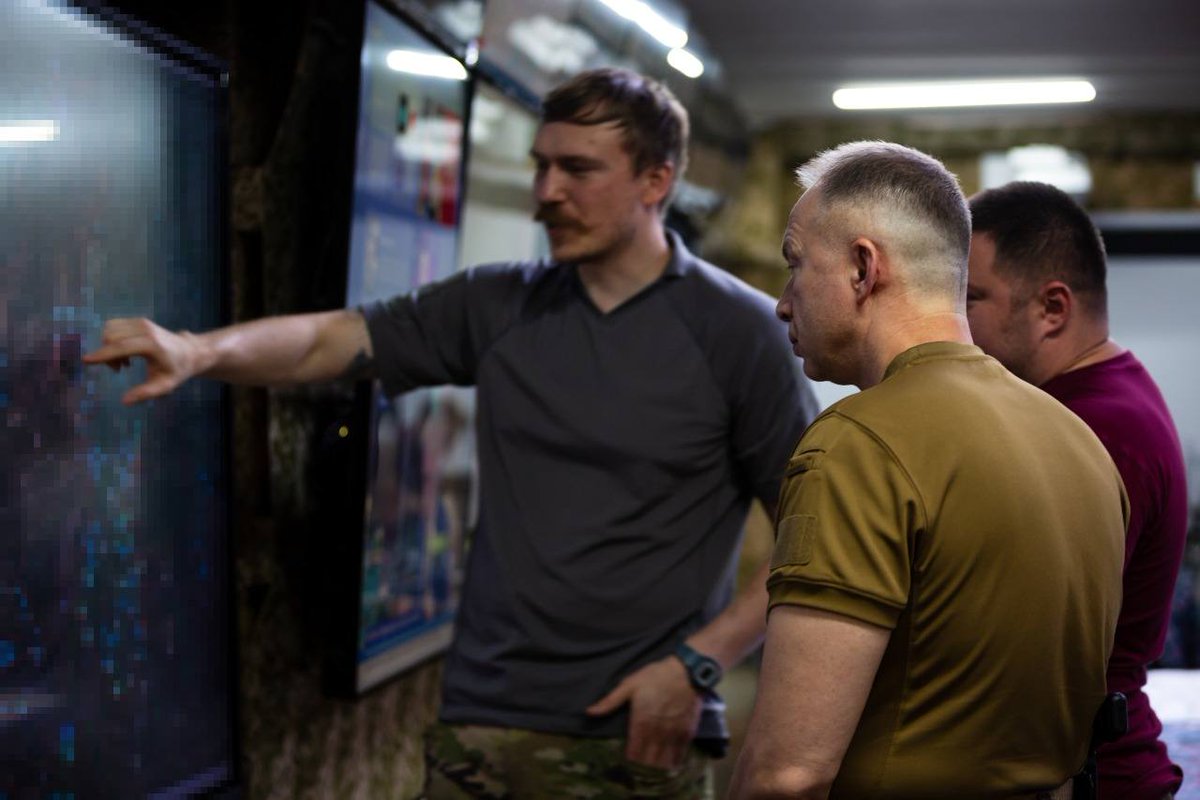 CinC_AFU's tweet image. Здійснив чергову робочу поїздку на Покровський та Добропільський напрямки, де ситуація вимагає постійної уваги.
facebook.com/share/p/1EJ7T5…