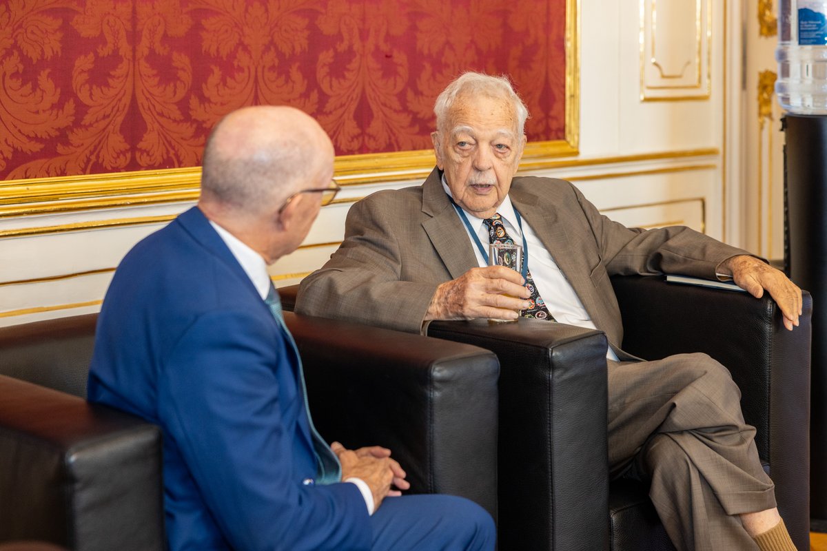 DrRobFloyd's tweet photo. So pleased to connect with Bob Kemerait, who turned 90 last month and is our oldest SnT participant! His dedication has shaped CTBTO since day one. He has attended more than 50 Working Groups B, and continues to inspire the next generation to advance our shared vision of a nuclear-test-free world. In SnT 2025, we continue to building on the foundation laid by pioneers like Bob and all our committed colleagues.