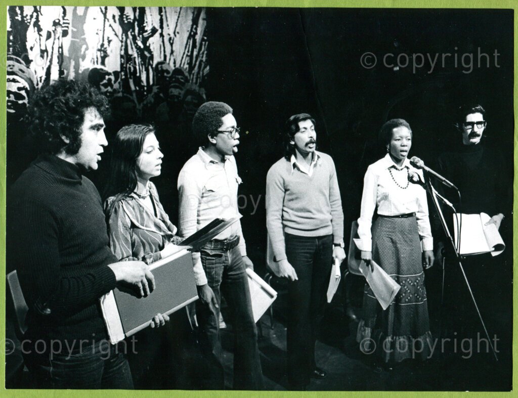 HistorySAZAR's tweet image. South African poetry collective Mayibuye performs in a theatre in Amsterdam, March 1975. From left to right: Ronnie Kasrils), Zarina Chiba, John Matshikiza, Billy Nannan, Melody Mtezu, Barry Feinberg. Picture: Bert Wallenburg