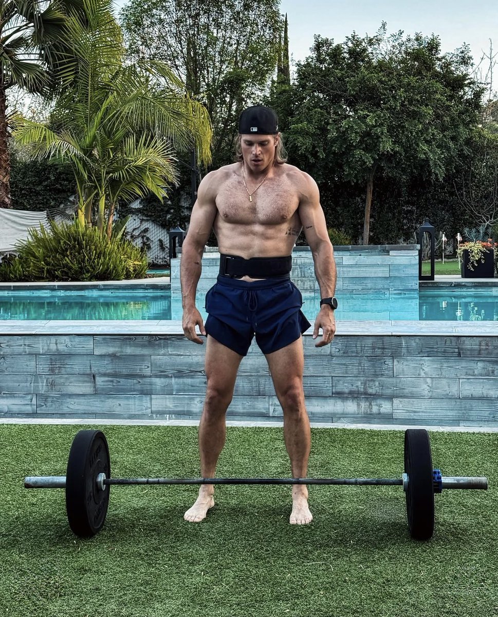 Stone Hendrix tweet media