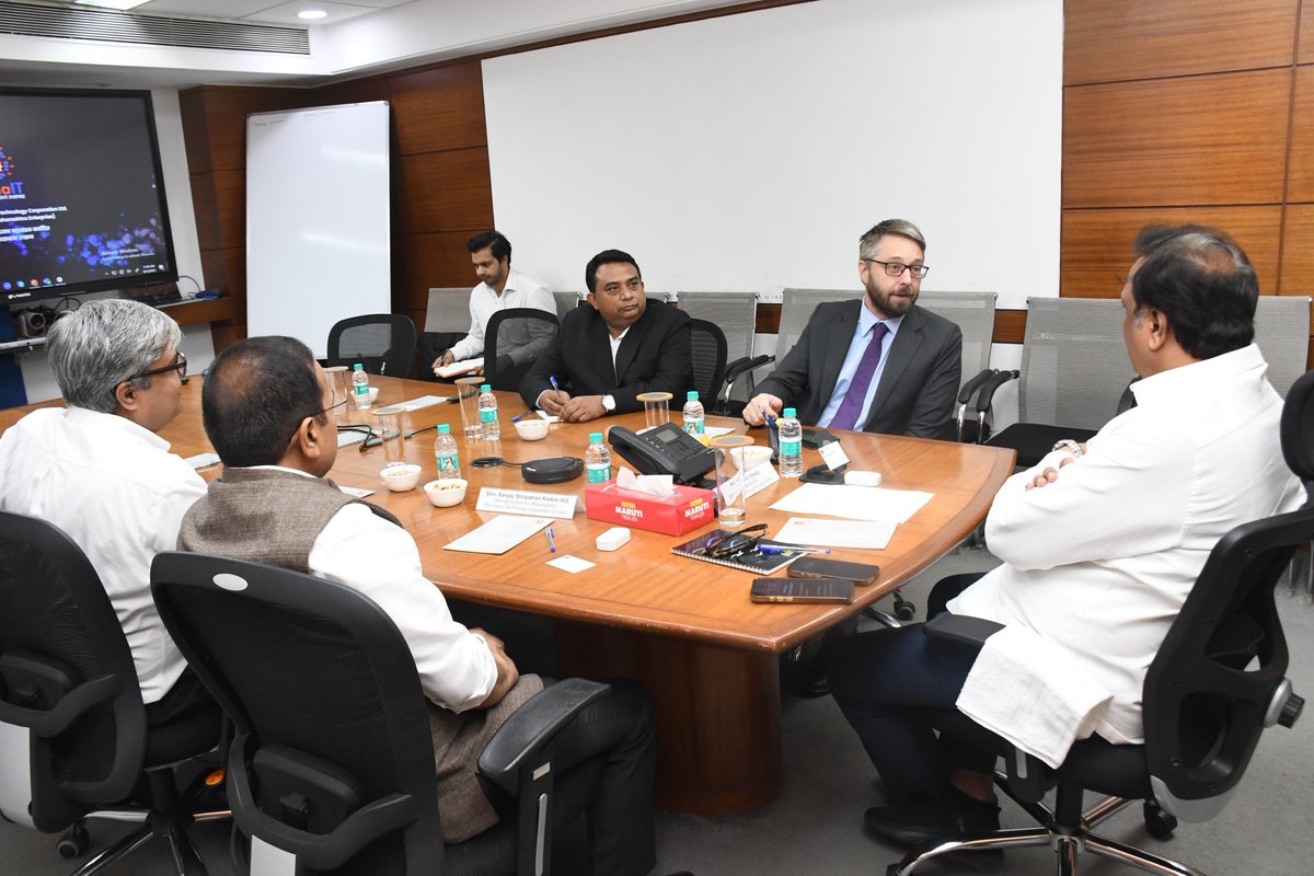 ShelarAshish's tweet photo. Pleased to receive Denmark Deputy Head of Mission Martin Petersen today. We discussed areas of cooperation &amp; welcomed continued investment from Denmark companies into Maharashtra &amp; expanding our strong relationship. 

#AshishShelar https://t.co/OX6n7mnHkg