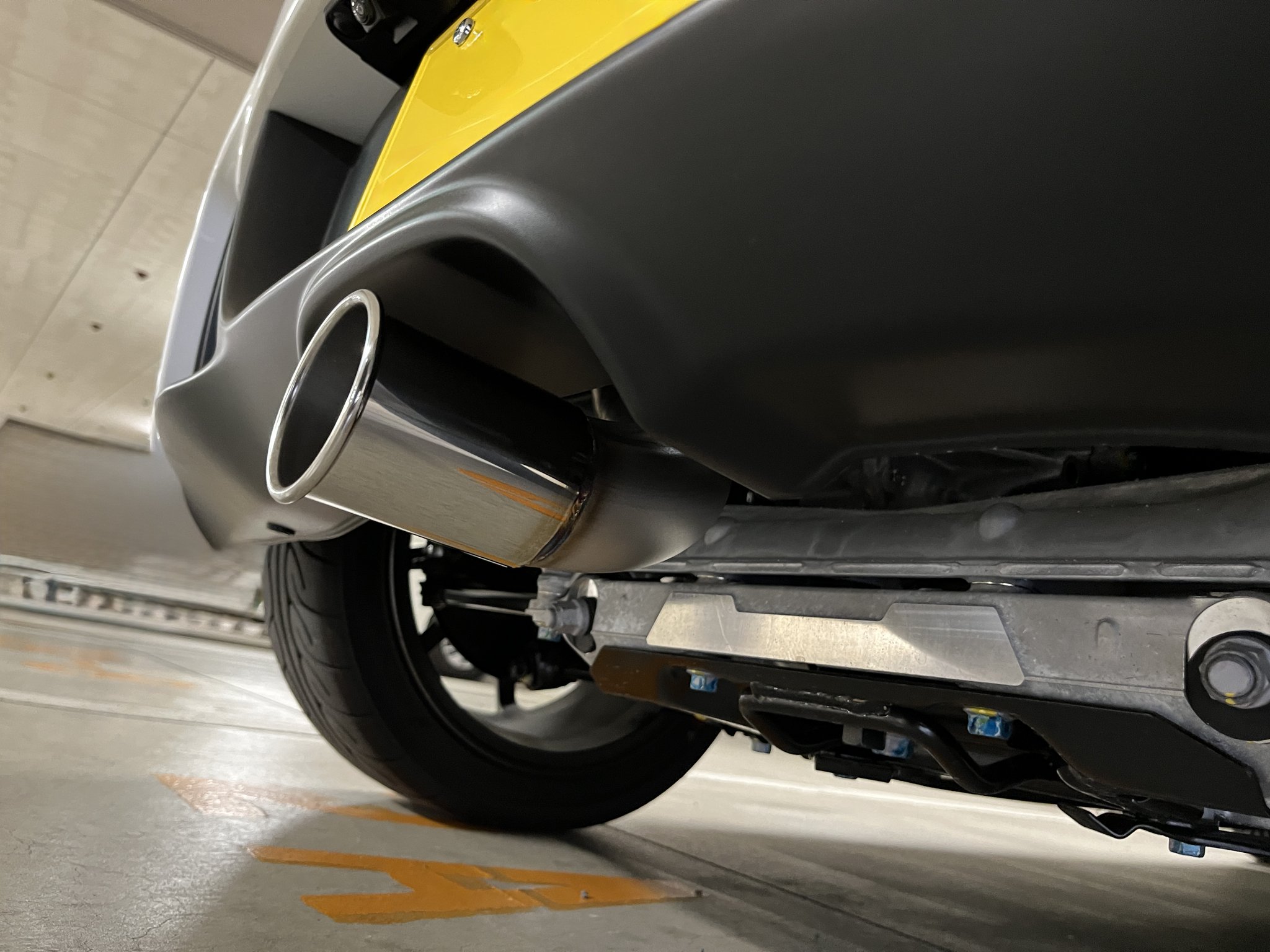 長期保管品 トヨタ JZS131 GS131H クラウン 右 テールランプ 運転席側 KOITO 33-12020 レンズ ライト ウインカー 13系 長期保管品 トヨタ JZS131 GS131H クラウン 右 テールランプ 運転席側