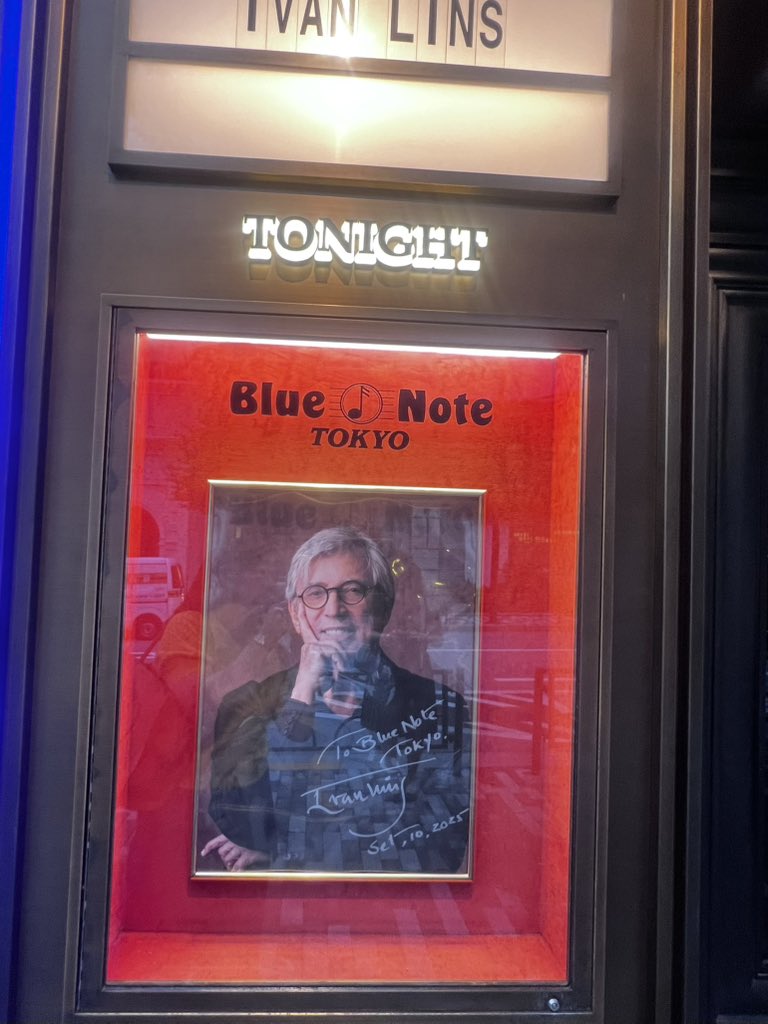 chisakonet's tweet image. 大大大好きなIVAN LINSの音楽に飛び込んで頭から全部かぶってきた！！
80歳おめでとうございます🍾㊗️
洗練されたメロディーと天国の島🏝️みたいな！ハーモニー、そこに軽やかに脈打つリズムドラムのテオは82歳とか！レジェンド✨何回も聴きたい！それか、ブラジル行きたい🇧🇷
#ivanlins 
#bluenotetokyo