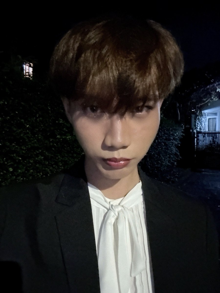 riv ⋆˙⟡ tweet media