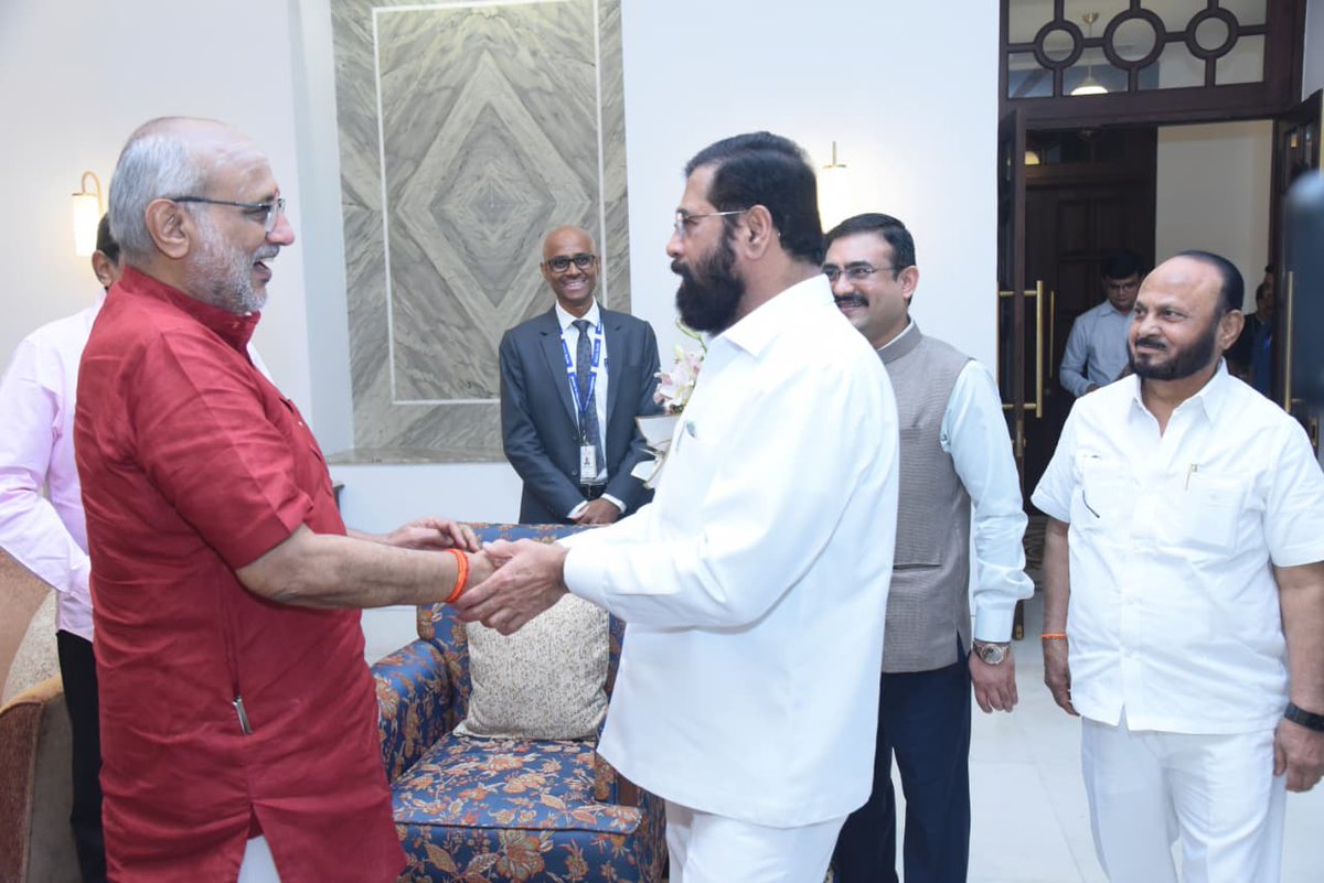 नवनिर्वाचित उपराष्ट्रपती सी. पी. राधाकृष्णन यांची उपमुख्यमंत्री श्री एकनाथ शिंदे यांनी शपथविधी सोहळ्या नंतर सदिच्छा भेट घेऊन त्यांचे अभिनंदन केले.