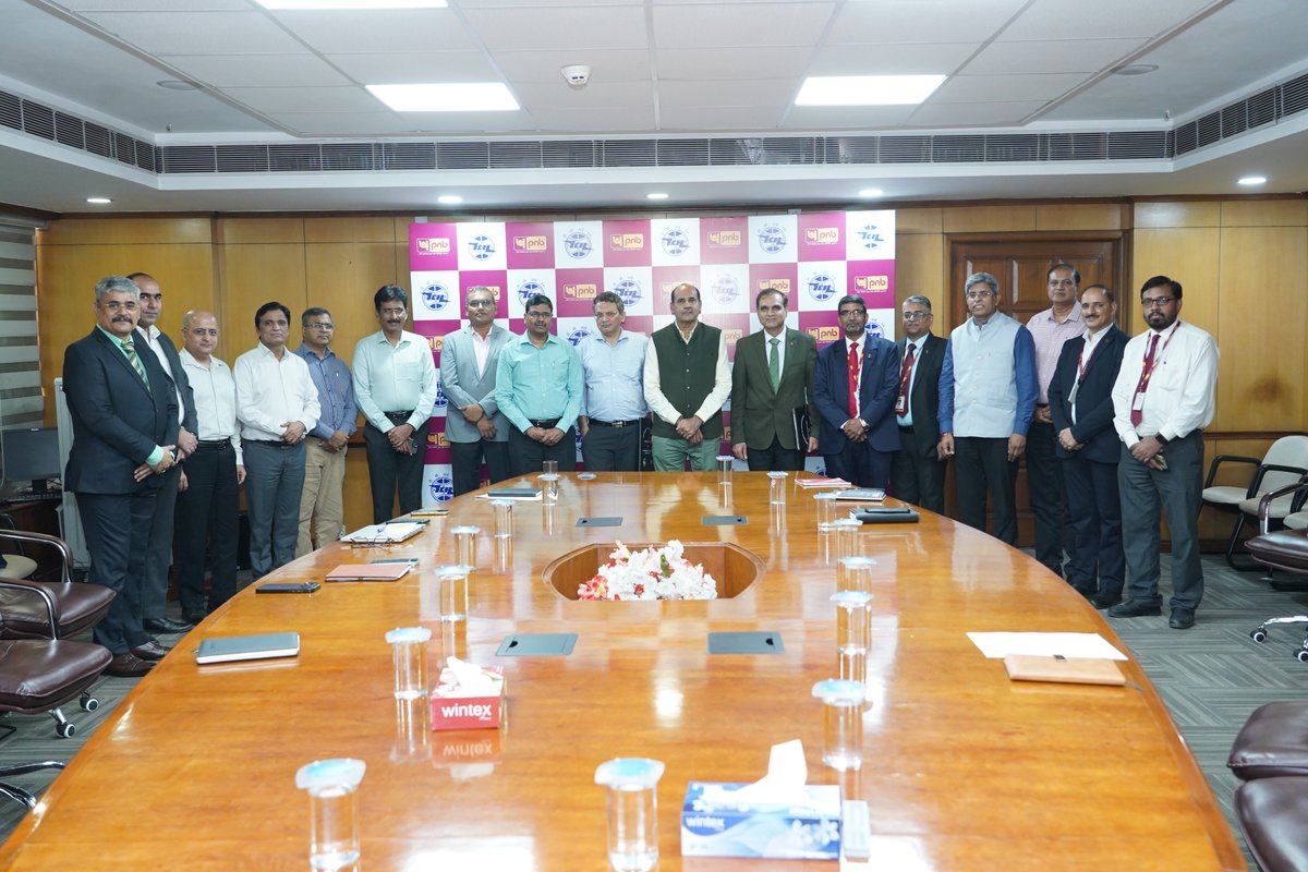 Proud to share a milestone ✍️ TCIL &amp; <a href="/pnbindia/">Punjab National Bank</a> join hands to modernize PNB’s tech infra through IT consultancy &amp; turnkey execution—accelerating secure, reliable &amp; customer-centric #DigitalBanking for millions across India
#PNB #BankingWithTrust #DigitalIndia #digitaltransforation