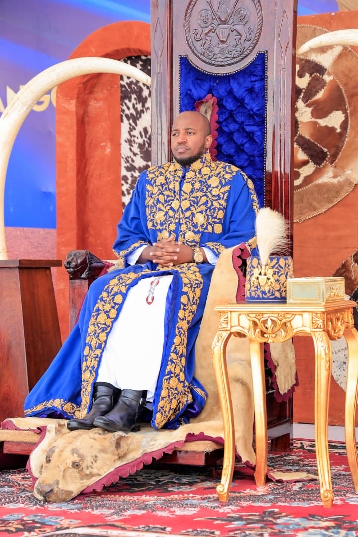 IreneMugisha's tweet image. “Congratulations to His Majesty King Oyo Nyimba Kabamba Iguru Rukidi IV, Her Royal Highness Queen Best Kemigisa, and the entire Royal Family on this remarkable 30th Anniversary! Proud to join in the celebrations as a daughter of the soil. Long live the Kingdom of Tooro #TooroAt30