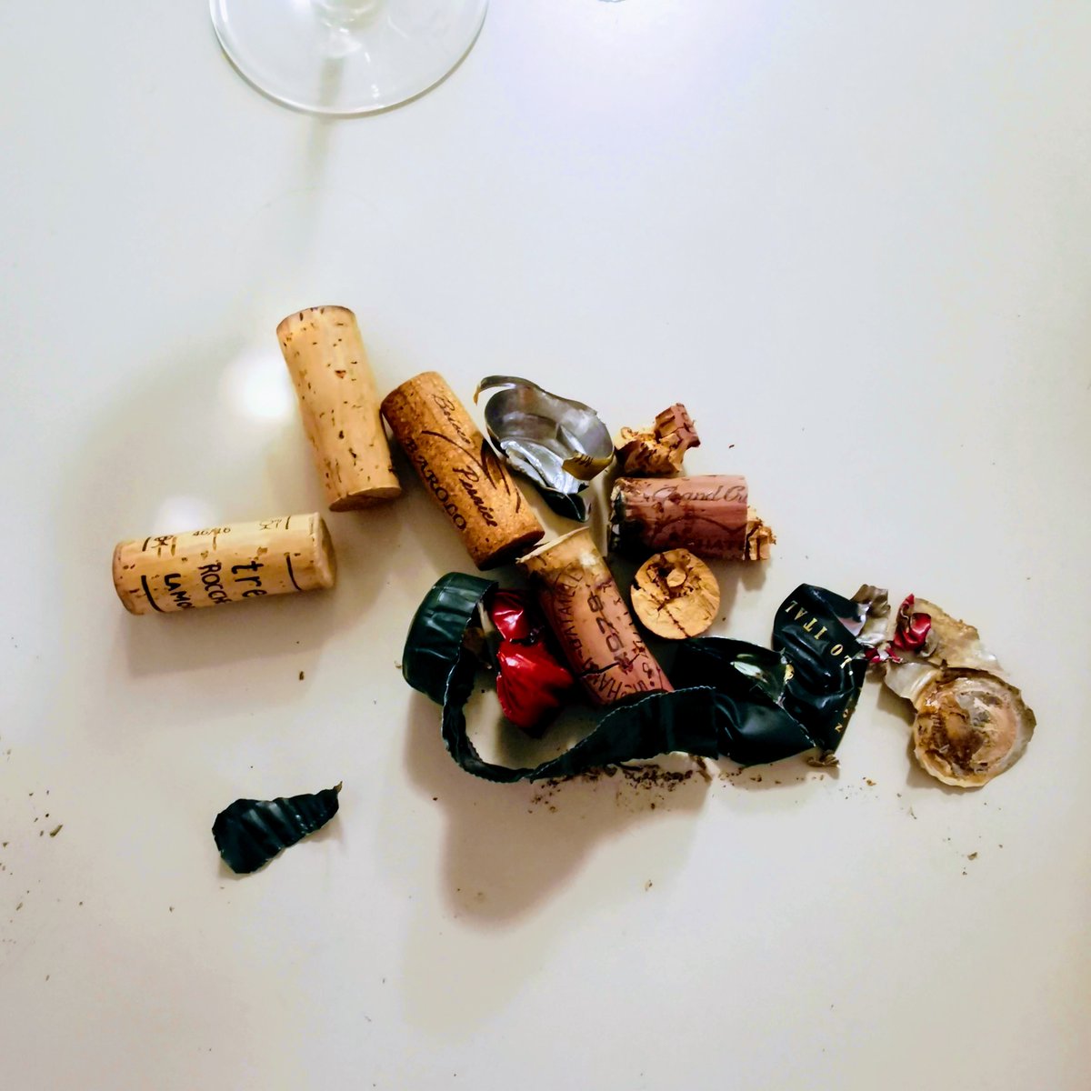 Wie wichtig ist die Luftfeuchtigkeit bei der Weinlagerung? weinkellerschweiz.ch/wie-wichtig-is… #wein #winestorage #weinlager #finewine