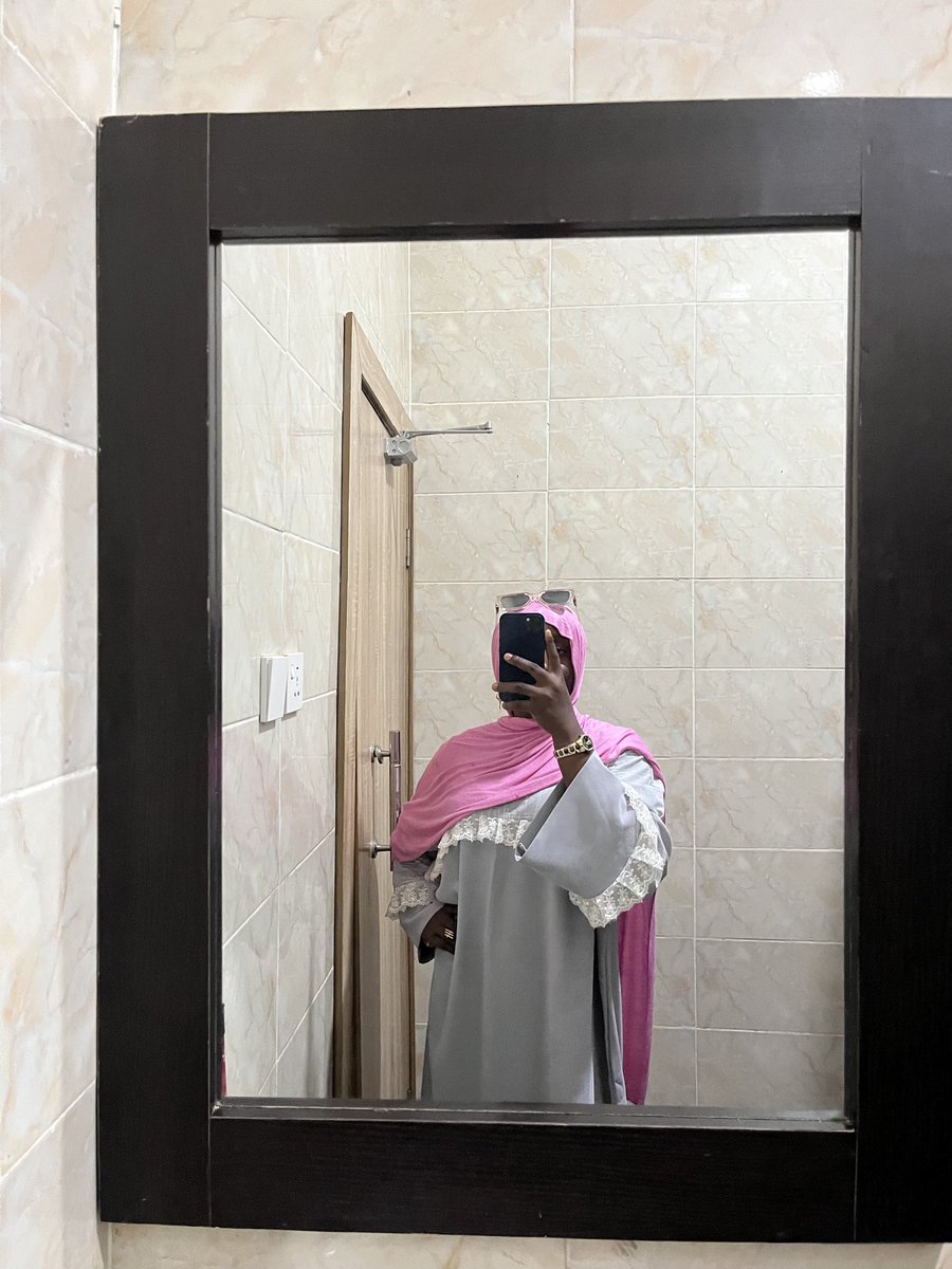 aishahb4's tweet photo. It’s Friday ❤️🤲🏻 may Allah perfect all that concerns us https://t.co/ntEjS6dfWN