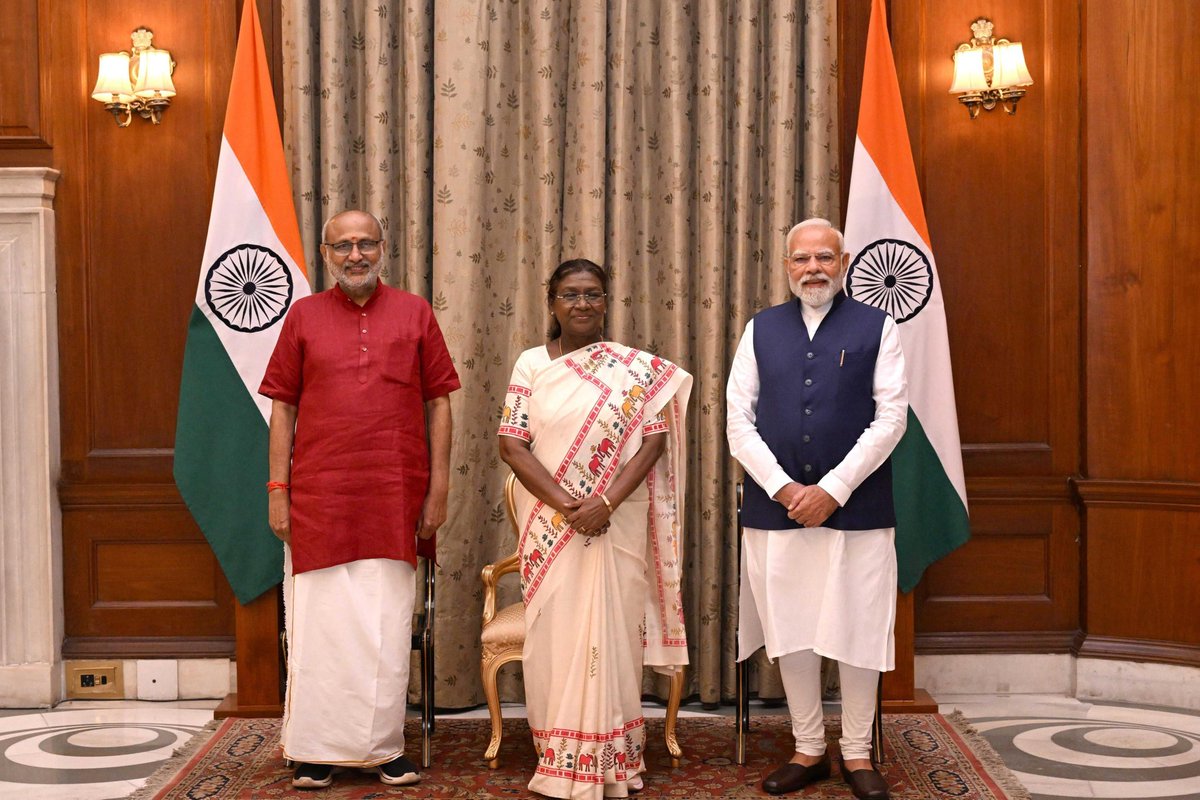 Shri C.P. Radhakrishnan took oath today as the 15th Vice President of India at swearing-in ceremony held at Rashtrapati Bhavan.

#vicepresidentofindia