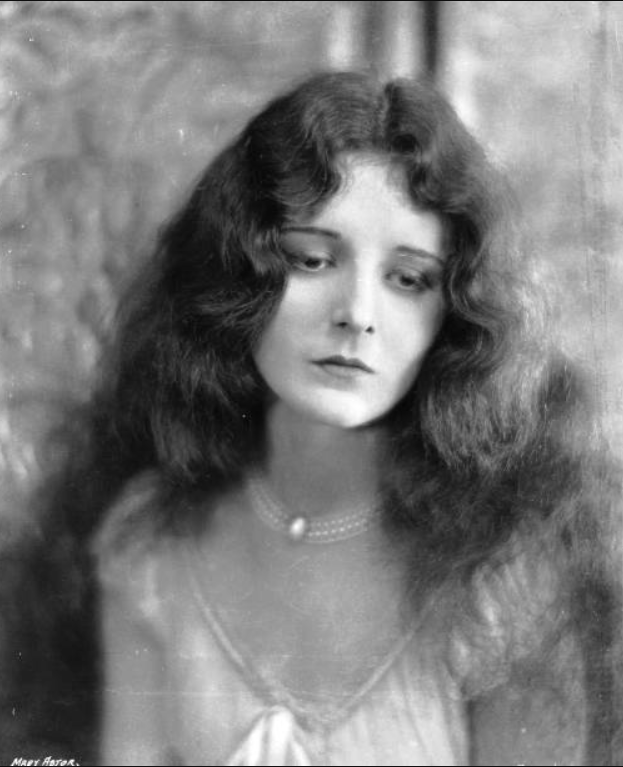 20-year-old Mary Astor in "Don Juan" (1926)