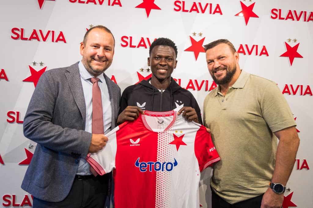 Right2WSC's tweet image. CLUB STATEMENT!!!

 Right2Win FC can confirm that attacking midfielder Mubarak Emmanuel Suleimam has joined Czech Republic side Slavia Prague.

The 18-year-old has signed the dotted lines and is all set for the new challenge.

#Right2Win #WeAreGifted