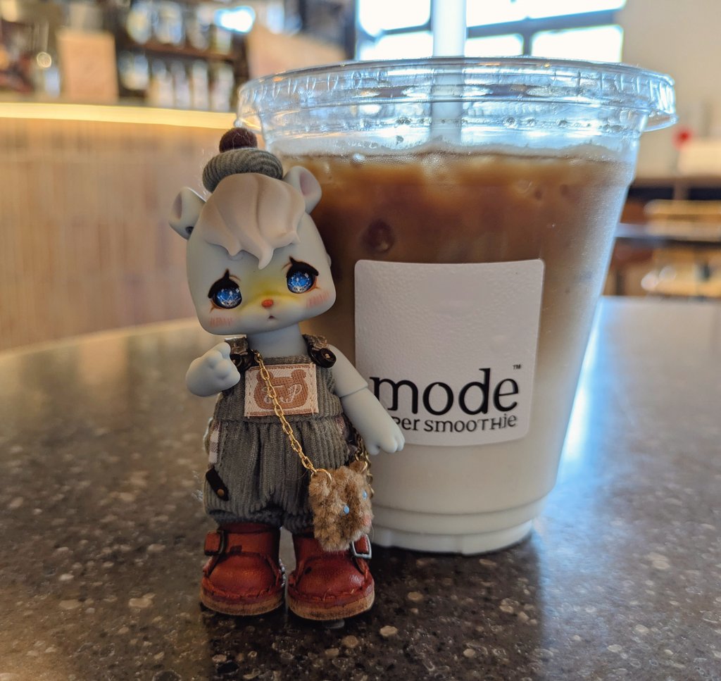 やっと一息☕
久しぶりに一緒にお出掛けできた🐻

#kumukuku #쿠무쿠쿠