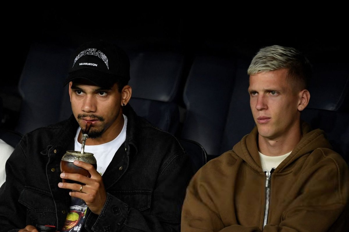 🗣️ خوان باتل – (SPORT): «المباريات الأولى في الدوري أظهرت أنّ أبرز نقاط ضعف برشلونة حاليًا تكمن في قلب الدفاع والمركز رقم 10. 

على رونالد أراوخو وداني أولمو أن يرفعا مستواهما هذا الموسم، ويبرهنا على قيمتهما الحقيقية وموهبتهما وروح القيادة التي يمتلكانها».