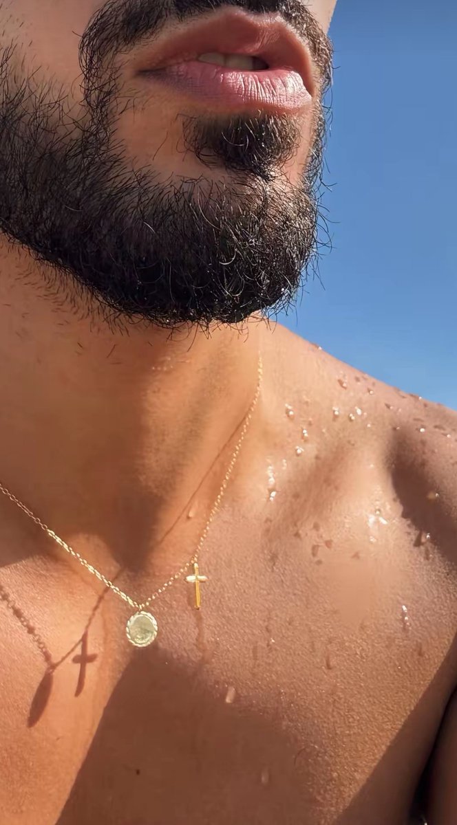 ⁦𝑹𝒐𝓃𝒾 ‹ 🇱🇧  tweet media