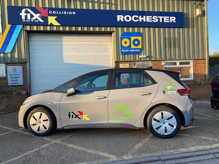 Keeping you mobile! 🚗🔌 When your vehicle comes into 4 Elms, we can provide you with an electric courtesy car to keep you on the road while your vehicle is in for repair with us. Ask our reception team for more details when you book your vehicle in. #CourtesyVehicles