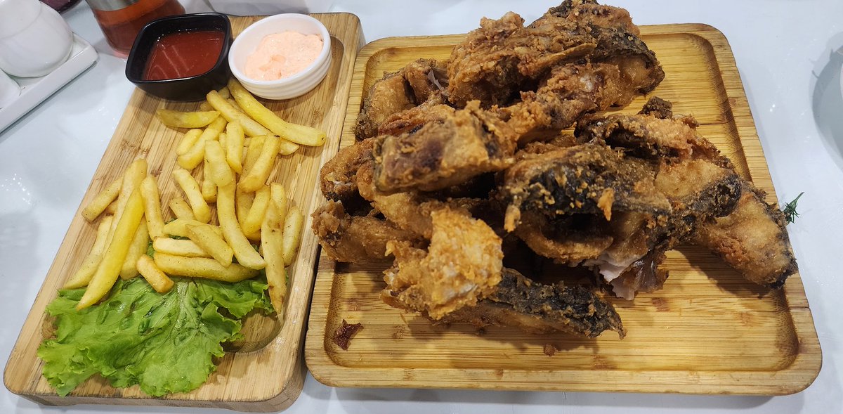 خوردن ماهیِ جیحون از واجباتِ سفر به خوارزم است.
#خوارزم