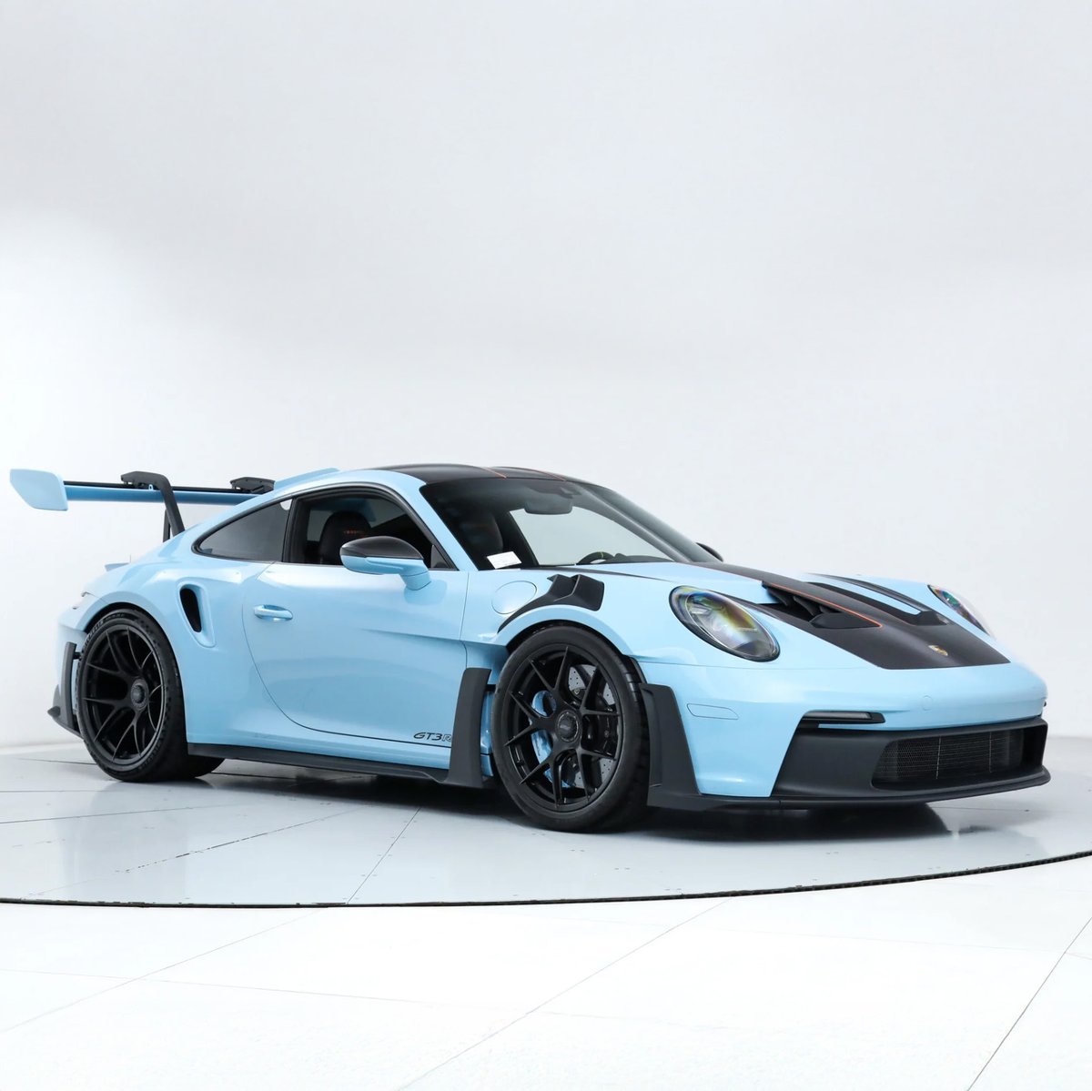 duPontREGISTRY's tweet photo. 2025 Porsche 911 GT3 RS shown in Paint to Sample Gulf Blue | Price: $509,900 https://t.co/bkcnLzHrEJ