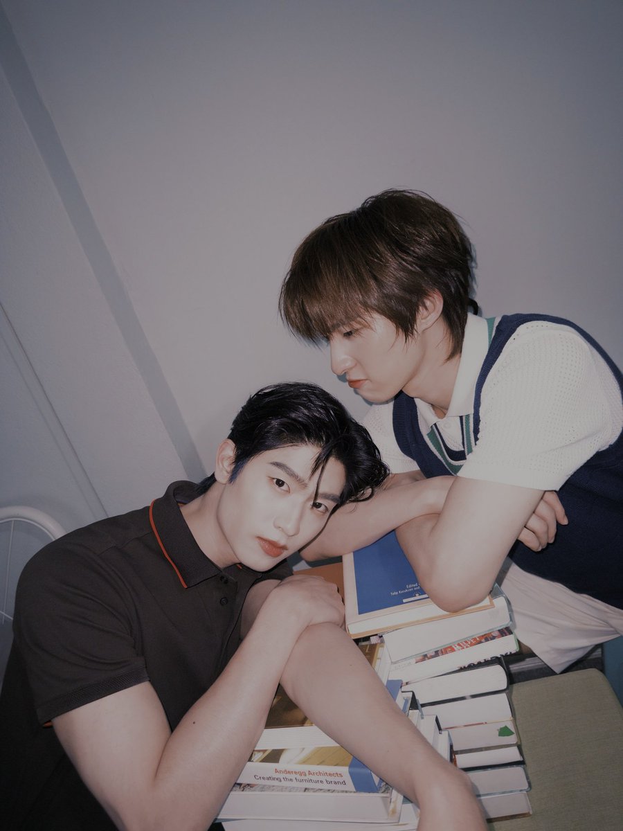 ลองคิดภาพเสี่ยธีร์ตีกอล์ฟแล้วมีแคดดี้กิ๊งยืนเชียร์อยู่ข้างๆคอยยื่นผ้าเช็ดหน้ายื่นน้ำให้ แล้วก็มีบางทีที่เสี่ยธีร์สอนชีตีกอล์ฟแล้วมันฟรินจริงๆ

TMK SWING AND SIP NIGHT #SoGolfxThomasKong