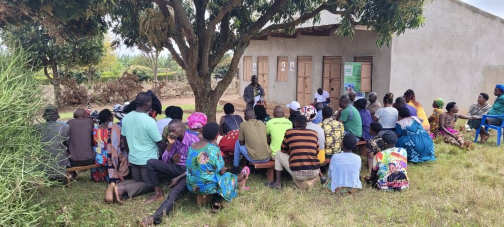 AgroConsortium's tweet image. #WeekInFocus
As part of our mandate to promote financial literacy on agricultural insurance, our regional teams were in Isingiro District, Western Uganda, from August 18th–22nd, 2025, conducting training sessions in partnership with #RippleEffect (formerly Send a Cow) under the
