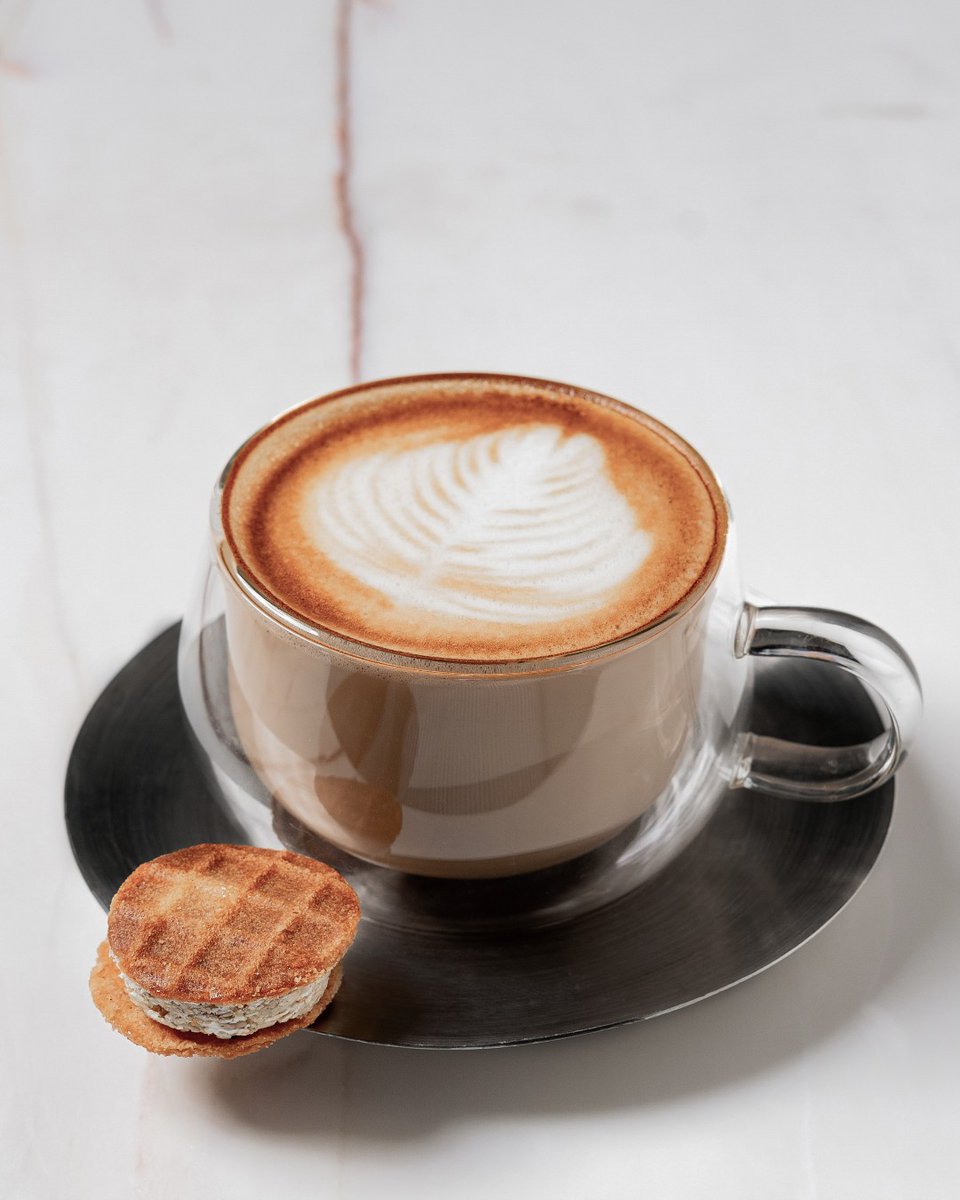 Waffle in hand, cappuccino in reach - welcome to your freshest morning ritual. 

#FourSeasons #FSAlexandria #FrescaReimagined