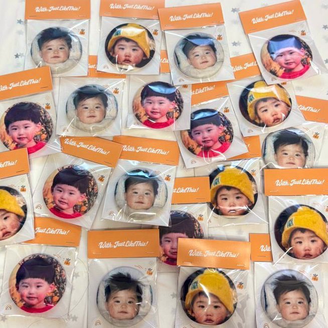 myaioz's tweet photo. 𝗪𝗶𝘁𝗵 : 𝗝𝘂𝘀𝘁 𝗟𝗶𝗸𝗲 𝗧𝗵𝗶𝘀 !

9월 14일, 🎂🧡 
배우 #이종석 팬미팅 현장에서 👉🏻말랑핀뱃지🤏🏻 나눔합니다 

▫️ 수량 : 20개 (ver. 3종 중 랜덤배부)
▫️ 장소 : 당일 공지 

* 먈랑먈랑~ 아가똧을 잔뜩 귀여워해주세요 ⸝⸝◜o◝⸝⸝ https://t.co/m6WvCvr4p5