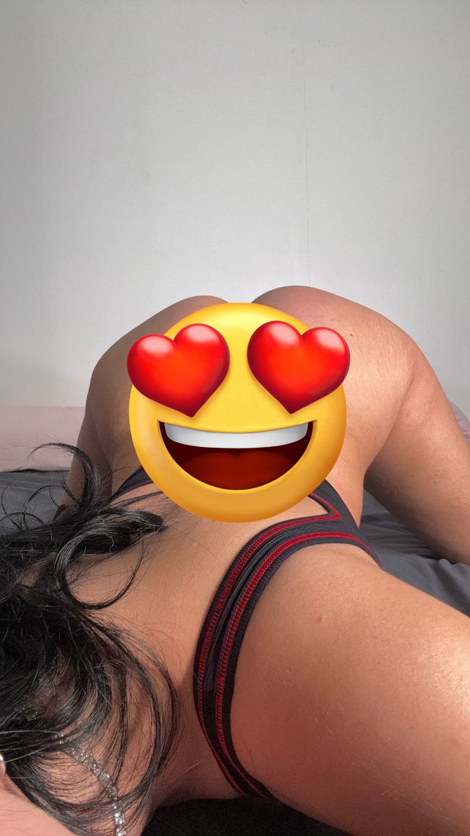 adeleriouu's tweet photo. Commente "Stp" et j'envoie sans l'emoji en privée 🥵🥵 https://t.co/v5htbPS1kY