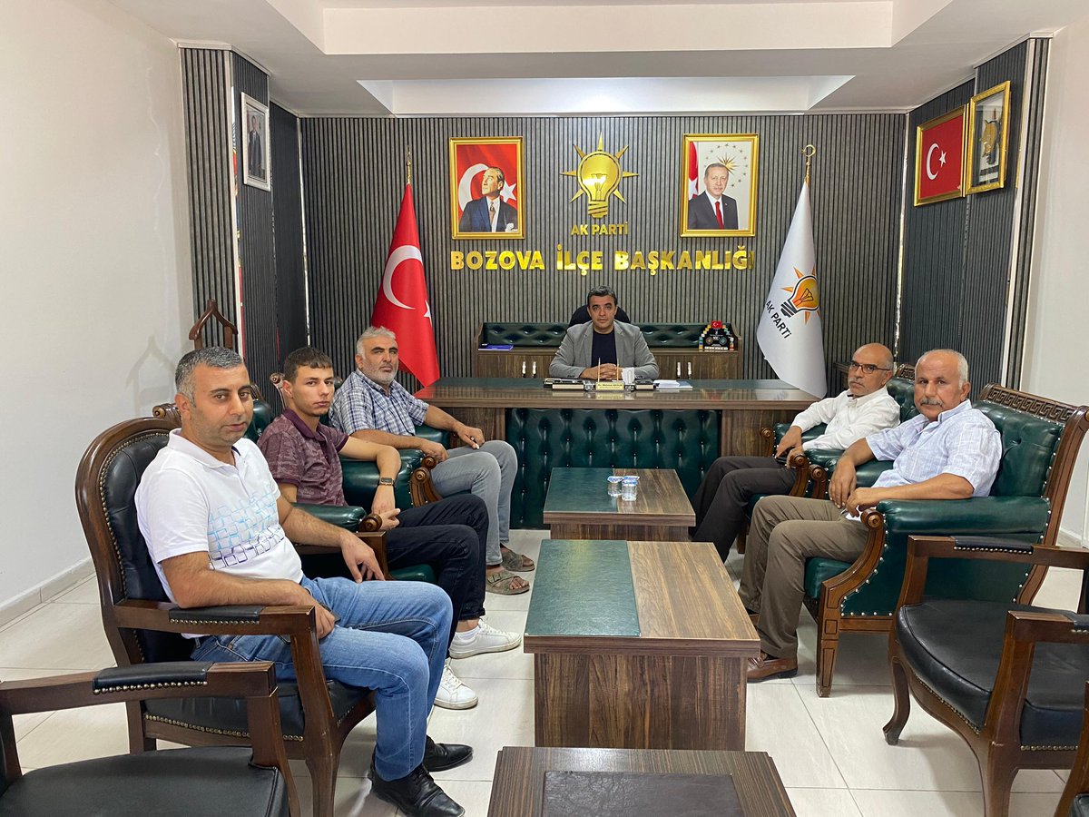 Önceki dönemlerden Teşkilat Başkanı İsmail SEVDİREN;
İlçe Başkanımız <a href="/avmehmetakgun/">Mehmet Akgün</a> ‘ü ilçe başkanlığında ziyaret ettiler.Ziyaretlerinden dolayı Başkanımıza teşekkür ederiz.

<a href="/RTErdogan/">Recep Tayyip Erdoğan</a> <a href="/Akparti/">AK Parti</a> <a href="/milhamigunbegi/">M.İlhami GÜNBEGİ</a> <a href="/avmehmetakgun/">Mehmet Akgün</a> <a href="/bybekirbozdag/">Bekir  Bozdağ</a> 
<a href="/Kepoluasuna/">Suna KEPOLU ATAMAN</a>  <a href="/abuyukgumus/">Ahmet Büyükgümüş</a>