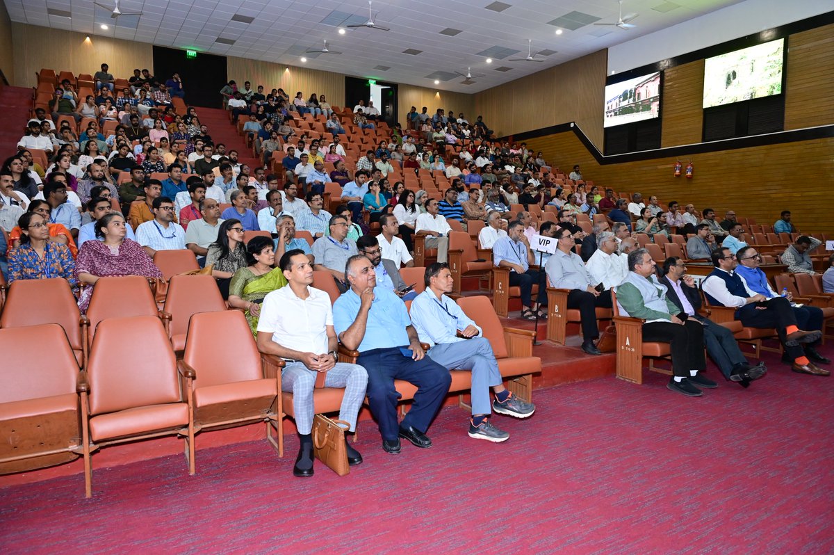 csir_ncl's tweet image. Dr. Shivkumar Kalyanaraman, CEO of ANRF, delivered the CSIR Foundation Day Oration at CSIR-NCL, sharing the vision of catalyzing India’s rise as a global research and innovation powerhouse.
@CSIR_IND 
#CSIRFoundationDay #CSIRNCL #ANRF #Innovation #ViksitBharat