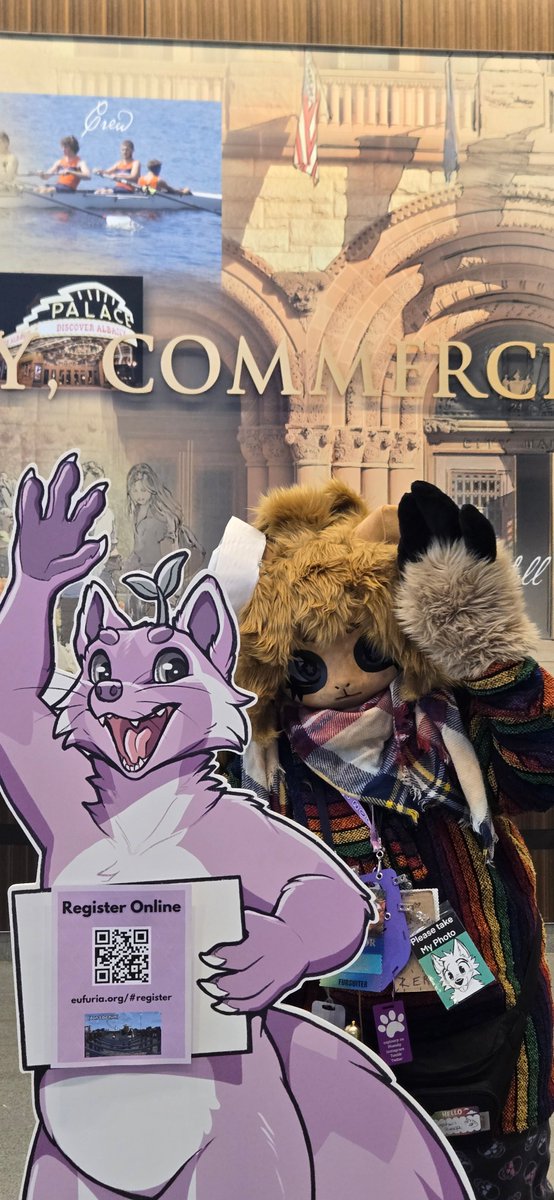 Sometimes I remember to post lol Happy #fursuitfriday 
<a href="/EufuriaCon/">Eufuria</a>