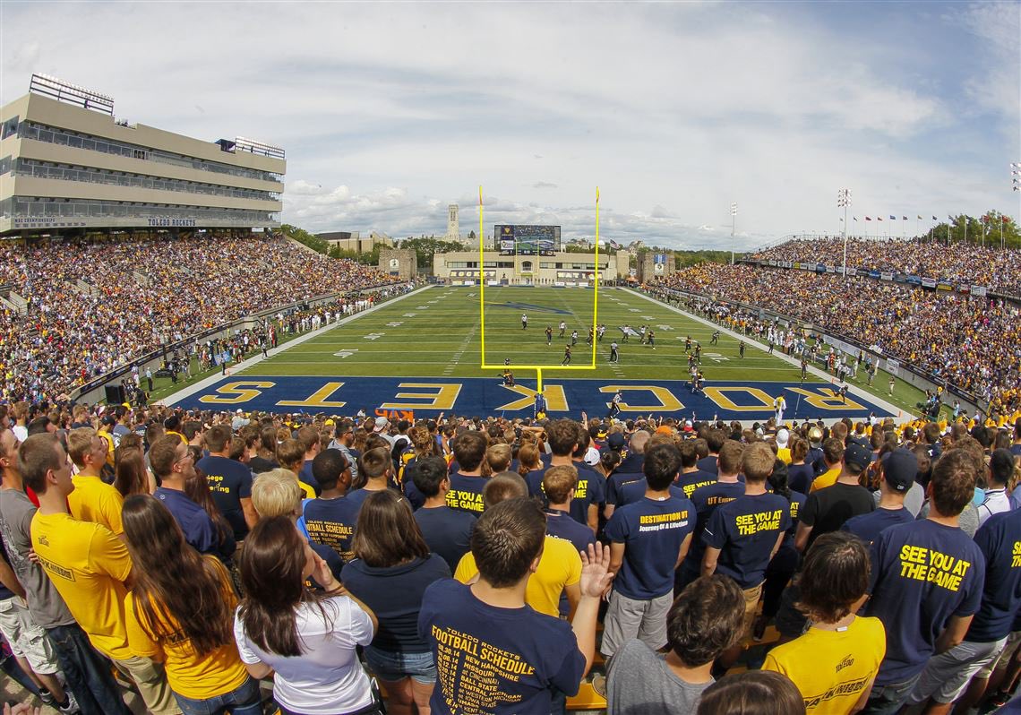 After a great conversation with <a href="/vkehres/">Vince Kehres</a> , I’m blessed to receive an offer from the University of Toledo !! <a href="/CoachCandle/">Jason Candle</a> <a href="/ToledoFB/">Toledo Football</a> <a href="/Regals_Football/">Regina Football</a> <a href="/TheStrengthU/">JC Moreau</a> <a href="/AllenTrieu/">Allen Trieu</a> <a href="/SWiltfong_/">Steve Wiltfong</a> <a href="/GregSmithRivals/">Greg Smith</a>