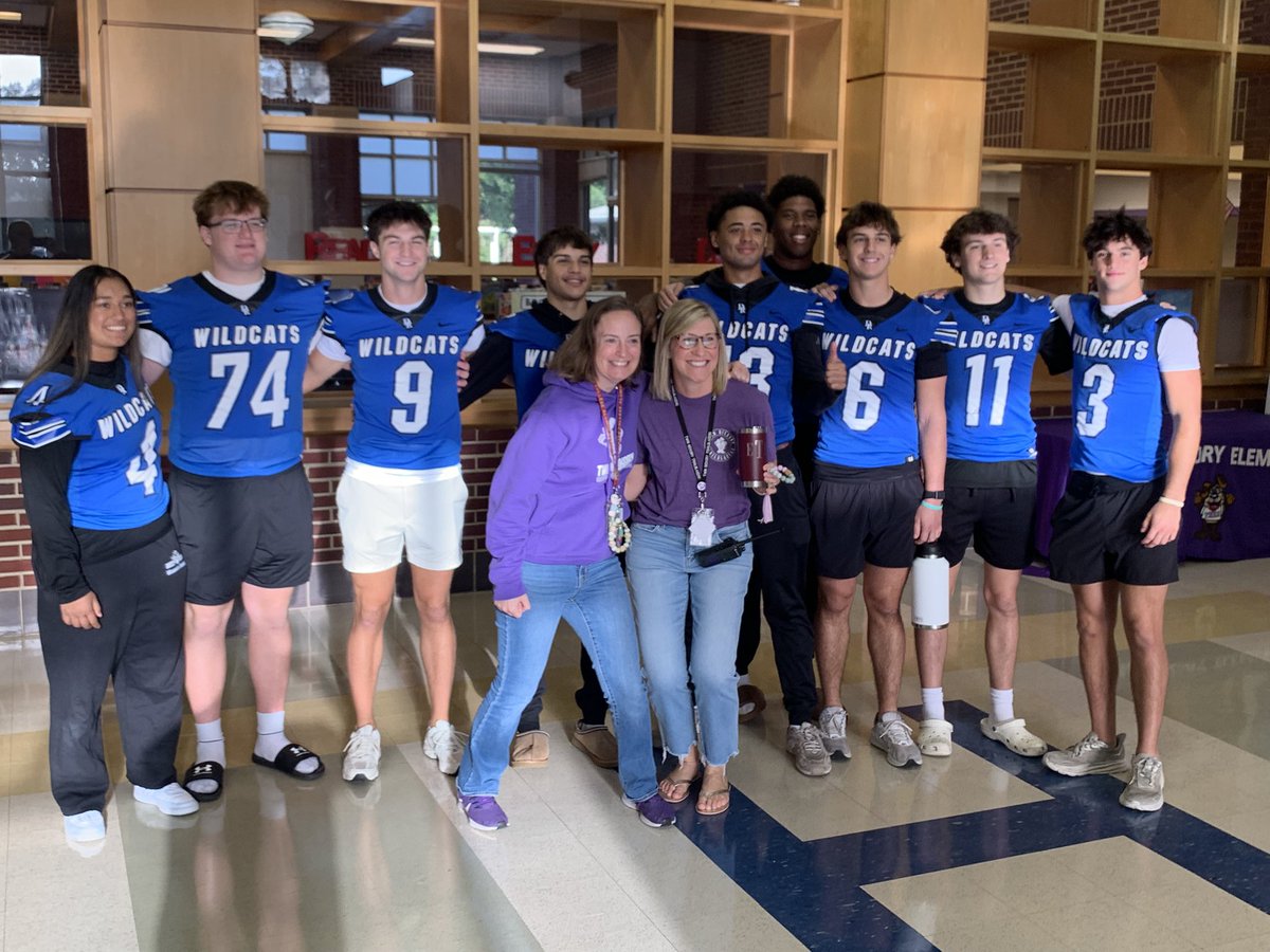We started our Homecoming Gameday at Twin Hickory Elementary School, continuing our now five year long relationship with the Trailblazers! A highlighted our year every year is getting to greet such great kids ahead of a big home game for us. #ChooseTheArena