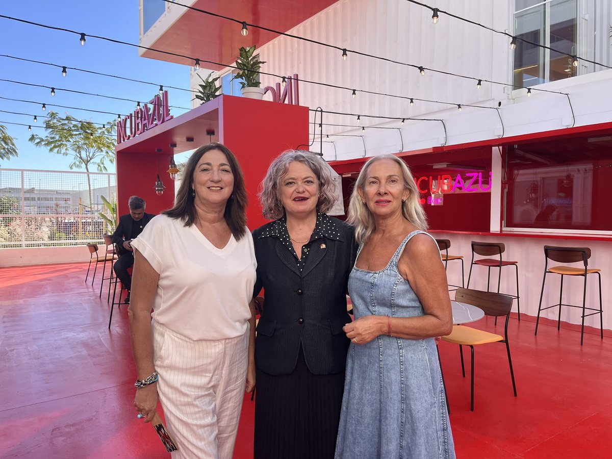 InmaOrtega68's tweet photo. ➡️ Esta mañana he asistido, en representación de @ccoocadiz a la inauguración por @mjmonteroc de @Incubazul en @zonafrancacadiz
Un proyecto clave para impulsar el emprendimiento azul, la innovación y la creación de empleo en nuestra provincia. 🌊✨
#Cádiz #Incubazul #Empleo https://t.co/WmnKvAD8sh
