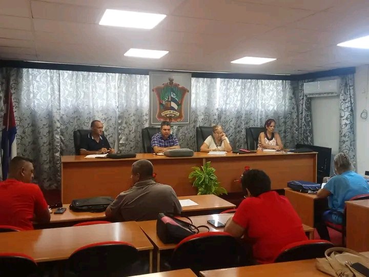 👉 Sesionó en #CiegodeAvila el Subgrupo Provincial para la Prevención y Enfrentamiento al uso ilegal de drogas.

#NoALasDrogas <a href="/rocdecubano/">Roberto Carlos</a>  <a href="/JHGcasanova/">julio Heriberto Gómez Casanova</a> <a href="/milyabad1982/">Misleydi Abad Modey</a> <a href="/MariposaAvilena/">Mariposa Avileña</a> <a href="/filiclary/">DeAvila.com</a>