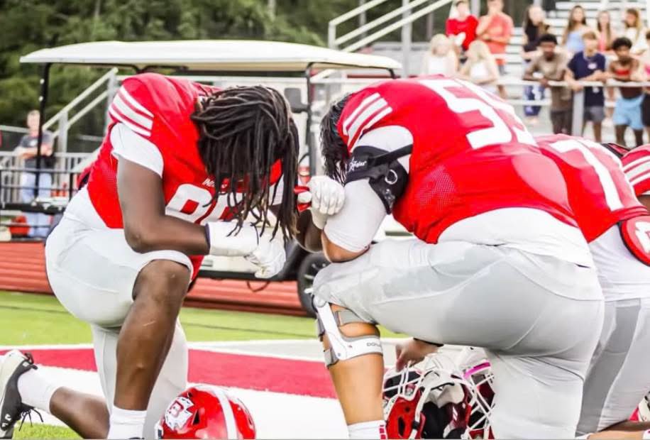 David Ainsworth (@daviddainsworth) on Twitter photo Brothers for life… today Biloxi puts this state on notice.. today they will do it for each other.. today it’s all theirs for the taking.. do you want it bad enough <a href="/BiloxiFB/">Biloxi High Football</a> ? <a href="/Hayden_A_LT/">Hayden.Ainsworth 4⭐️ OT</a> #GBR #BlxIndianNation #partthegreenwave #ourtime Brothers for life… today Biloxi puts this state on notice.. today they will do it for each other.. today it’s all theirs for the taking.. do you want it bad enough <a href="/BiloxiFB/">Biloxi High Football</a> ? <a href="/Hayden_A_LT/">Hayden.Ainsworth 4⭐️ OT</a> #GBR #BlxIndianNation #partthegreenwave #ourtime