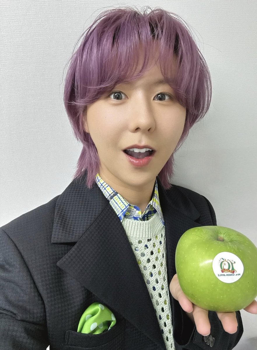 りょうちゃん 髪色変えてきたね😍 アルクマと共演 青りんご大使 頑張っ