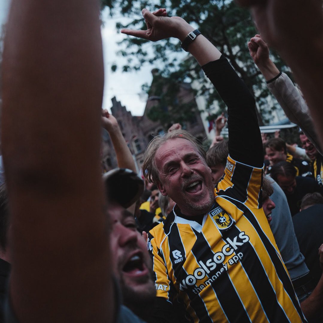 De Eerste De Beste tweet media