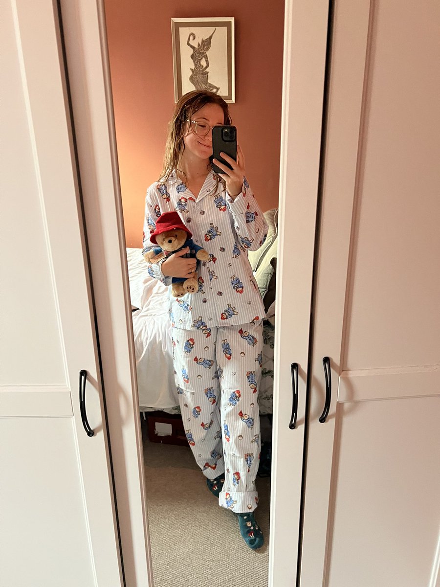 lily tweet media