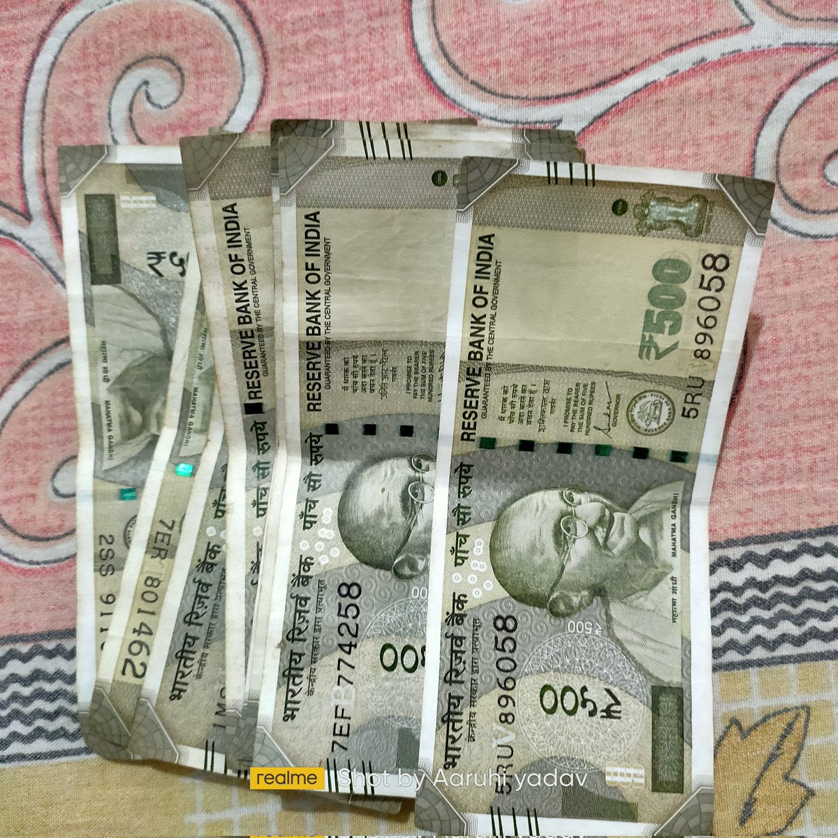 अगर मैं इस देश की PM होती तो इस नोट से गांधी की फोटो हटवाकर श्री नाथूराम गोडसे जी की फोटो लगवाती!