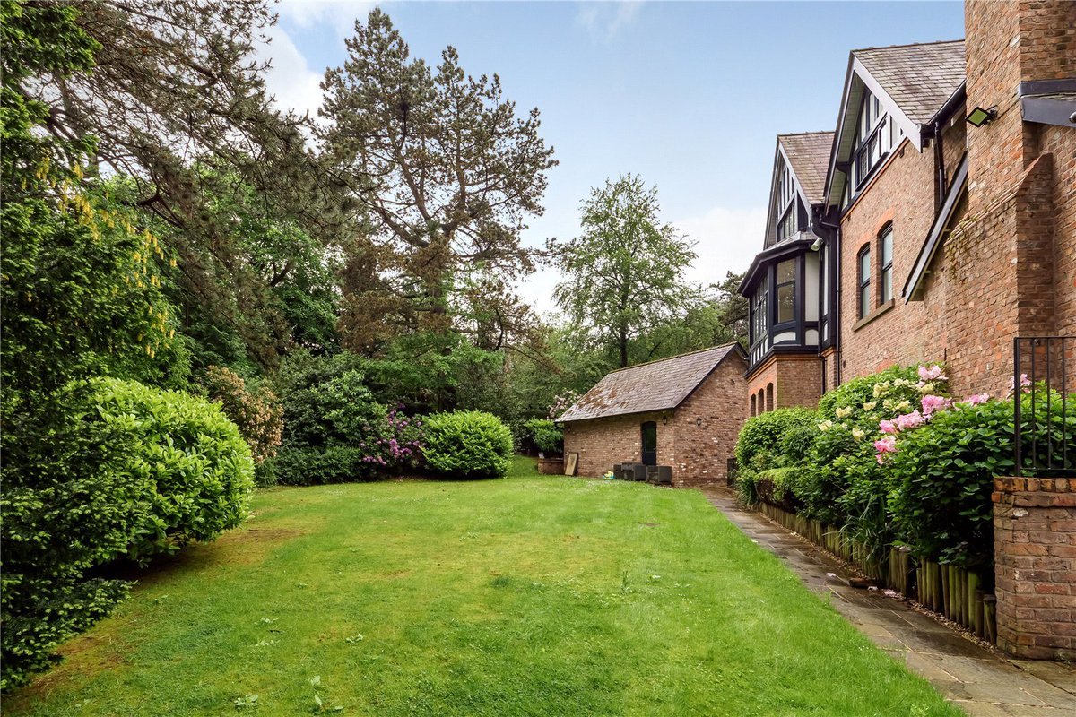 New listing

Harrington Road, #Altrincham

An elegant Arts &amp; Crafts style period residence of superb proportions set in beautiful, elevated grounds. Guide price £2,950,000.

jackson-stops.co.uk/properties/210…

<a href="/altrinchamtoday/">Altrincham Today</a>