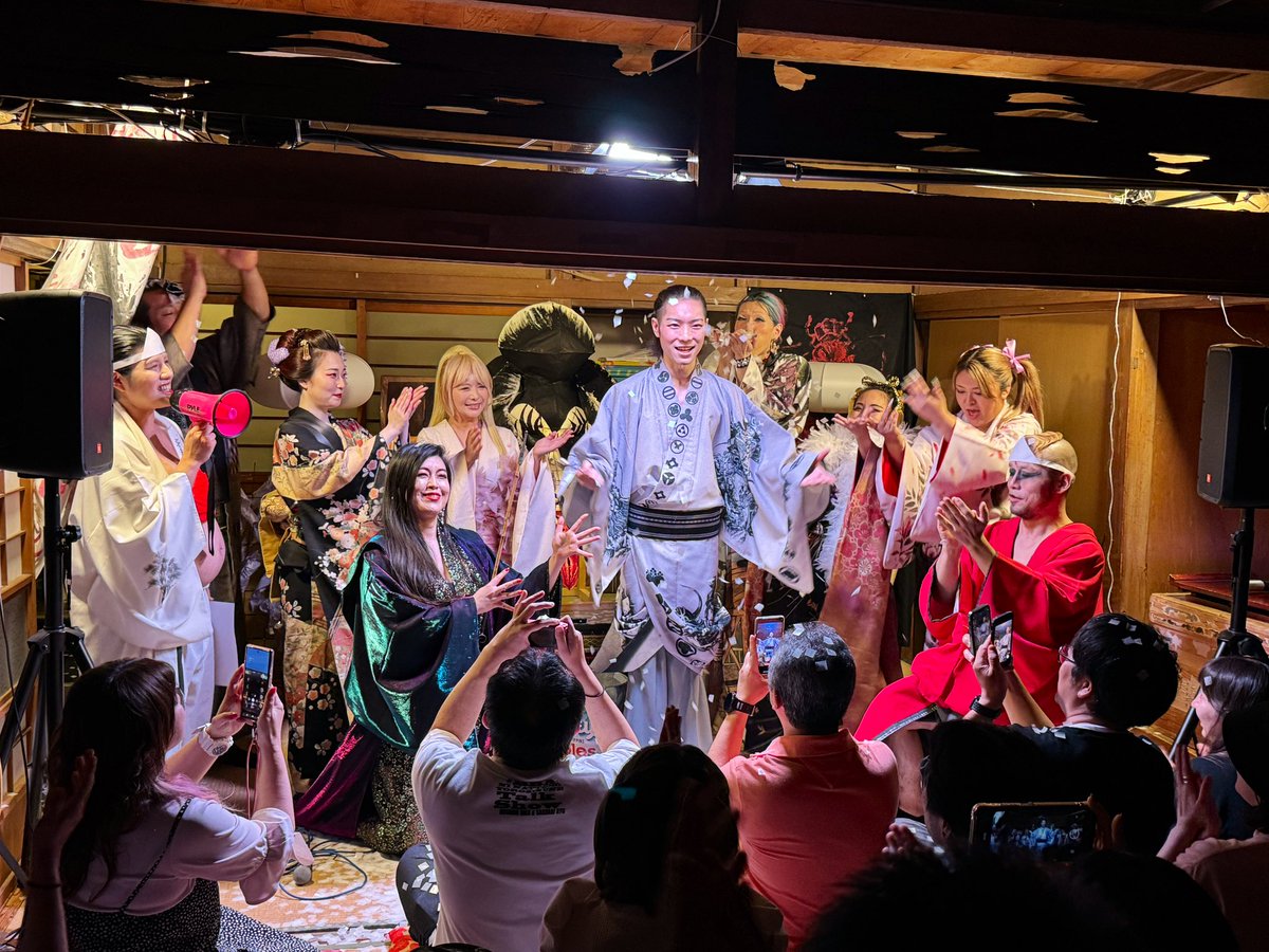 ✨極上世界版 NEO忠臣蔵✨ 初日ならではのドタバタ感も含めて最高でした！
なんか極上世界の2人が好きな物や人をこれでもかと詰め込んだ、ごった煮の舞台なのに一座感がすごくあったのも地味に面白かったなぁ😂
120分あっという間🐢