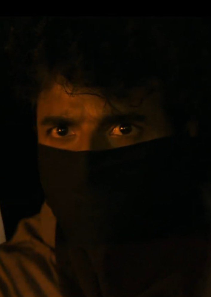 poushaliskfan's tweet image. I just fell for these eyes ❤️
The rage in this is just 🔥🔥🔥

#ParasakthiPongal #Madharaasi