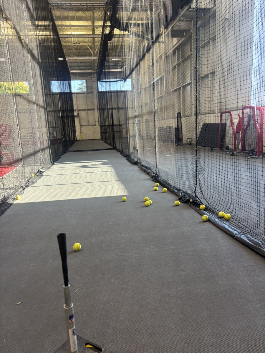 AvaCyphers's tweet photo. What a privilege to have the ability to get after it on a Friday morning! 🥎 
“There may be people that have more talent than you, but there’s no excuse for anyone to work harder than you do” - Derek Jeter https://t.co/NnMp6lWELP