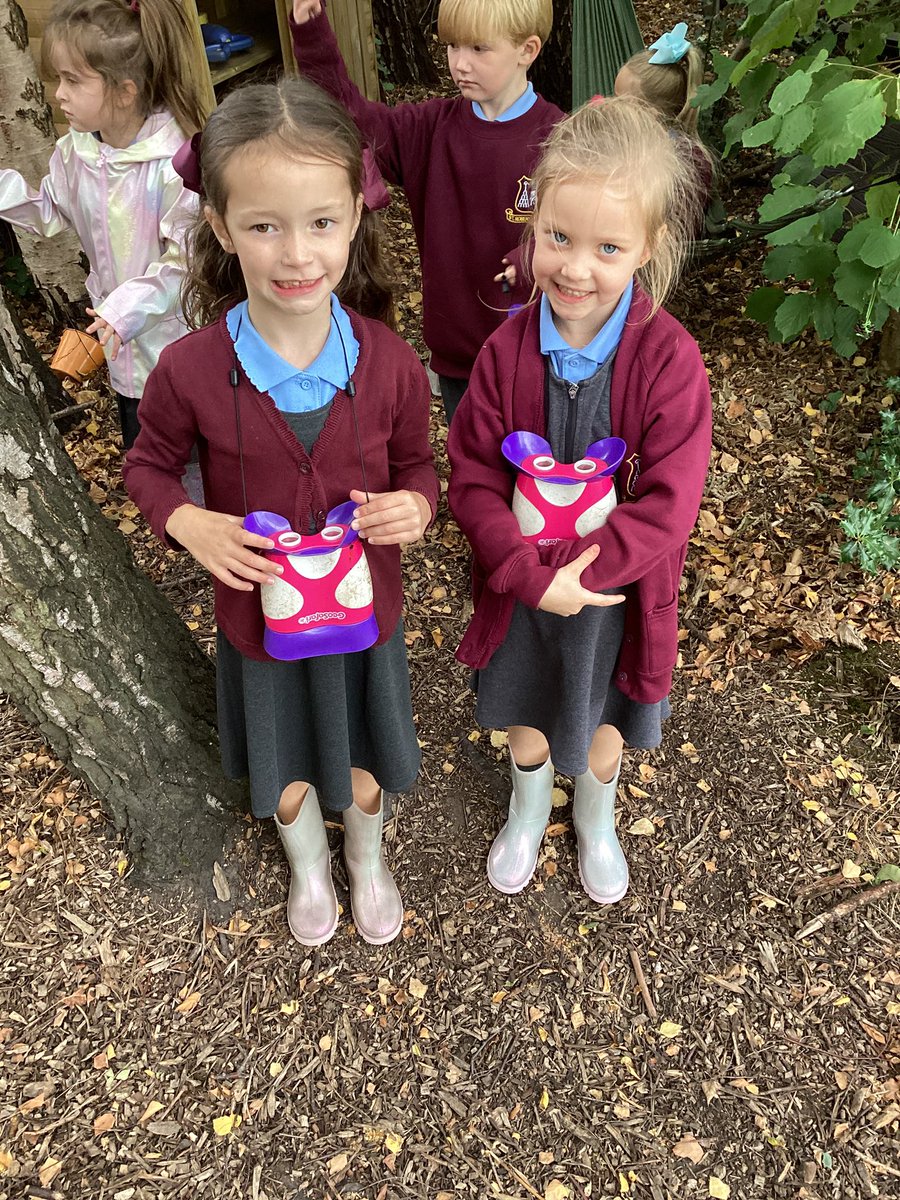 Year 1 had a wonderful time exploring the enchanted forest whilst eagerly searching for signs of autumn as part of our science topic!