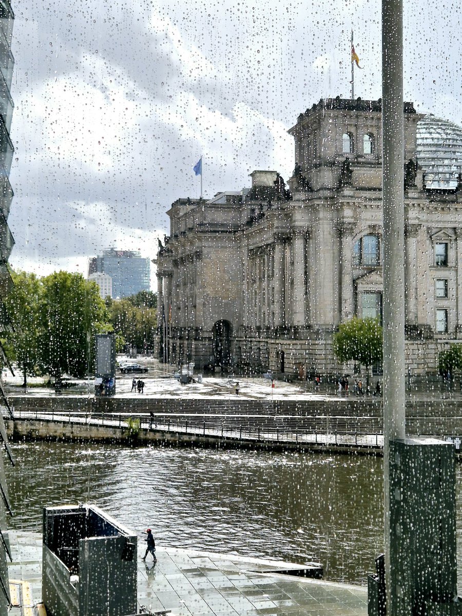 Der Himmel weint, über Berlin!