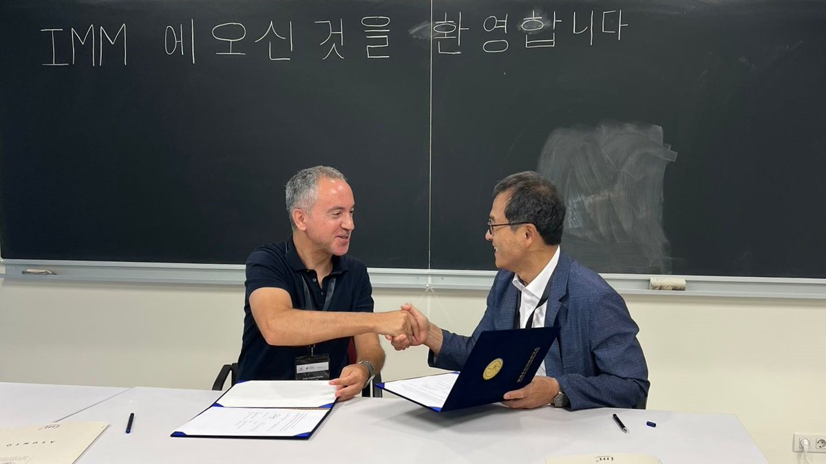 🤝The National Institute for Mathematical Sciences (NIMS) in South Korea and <a href="/imm_UPV/">IMM</a> have signed a collaboration agreement to promote joint research in different areas of mathematical sciences.
info ➡️ acortar.link/VcYx7Y