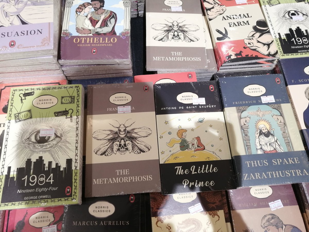 CartoonizedFace's tweet photo. Yang lg di Malang bisa mampir ke Transmart di lantai dasar. Little Prince &amp; Metamorphosis @ 35k, 1984 &amp; Zarathustra @ 84k. All english. Kayanya td ada jg bbrp buku rekomendasi di thread ini yg versi terjemahan. https://t.co/Yf6g48Q3Tw